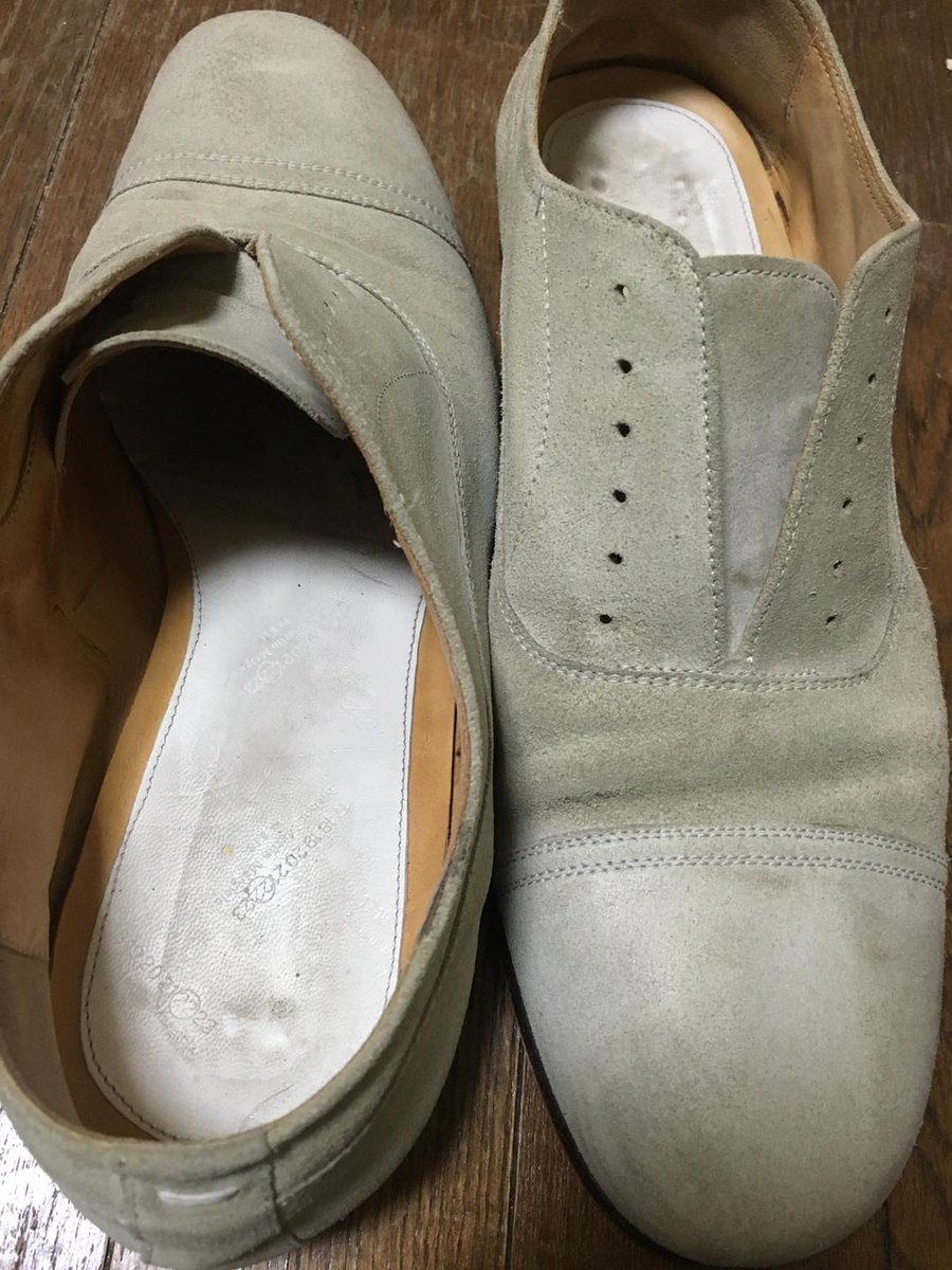 maybesono's tweet photo. 買った靴こんな感じ。マルタンマルジェラ、安いよ5000円くらい。世の中ほんとう不況なんだな https://t.co/hXpqJjsTho