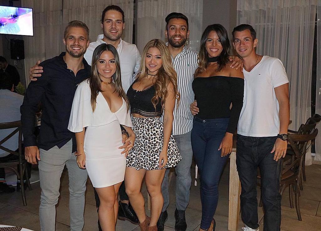 LuigiPalacios6's tweet photo. Asi como reencuentro de graduados, bueno asi 😂... #Promocion01 #FamiliaC7pa
P.D: FelizCum… https://t.co/2Nwdh5tdEG https://t.co/oVvCehw4Cj