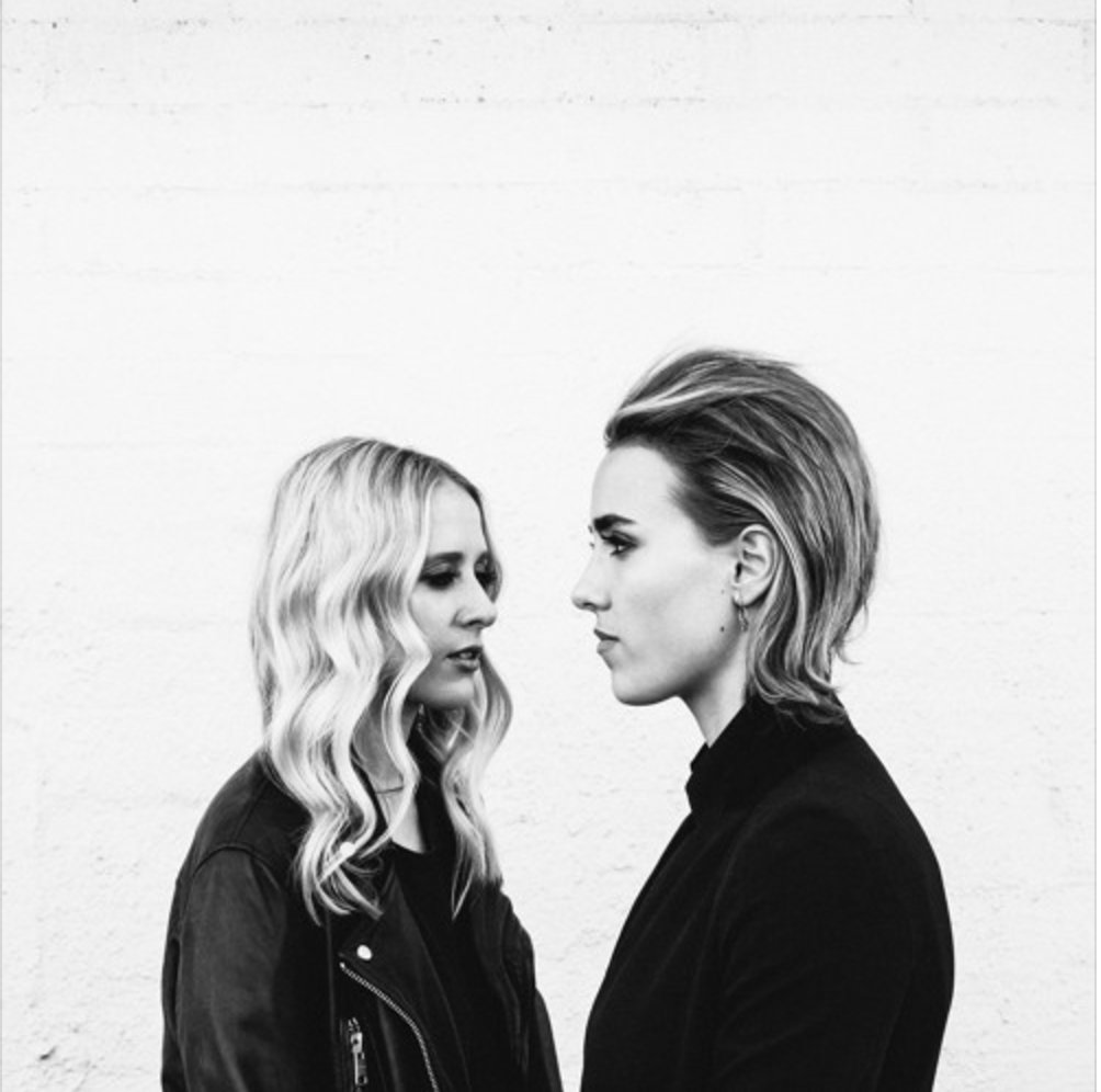 SYNTHUK's tweet photo. @eliandfur massively delivering on this sick 1hour mix getting us through Thursday and ready for the weekend https://t.co/juDFedV149 https://t.co/M9mQnBpv8F