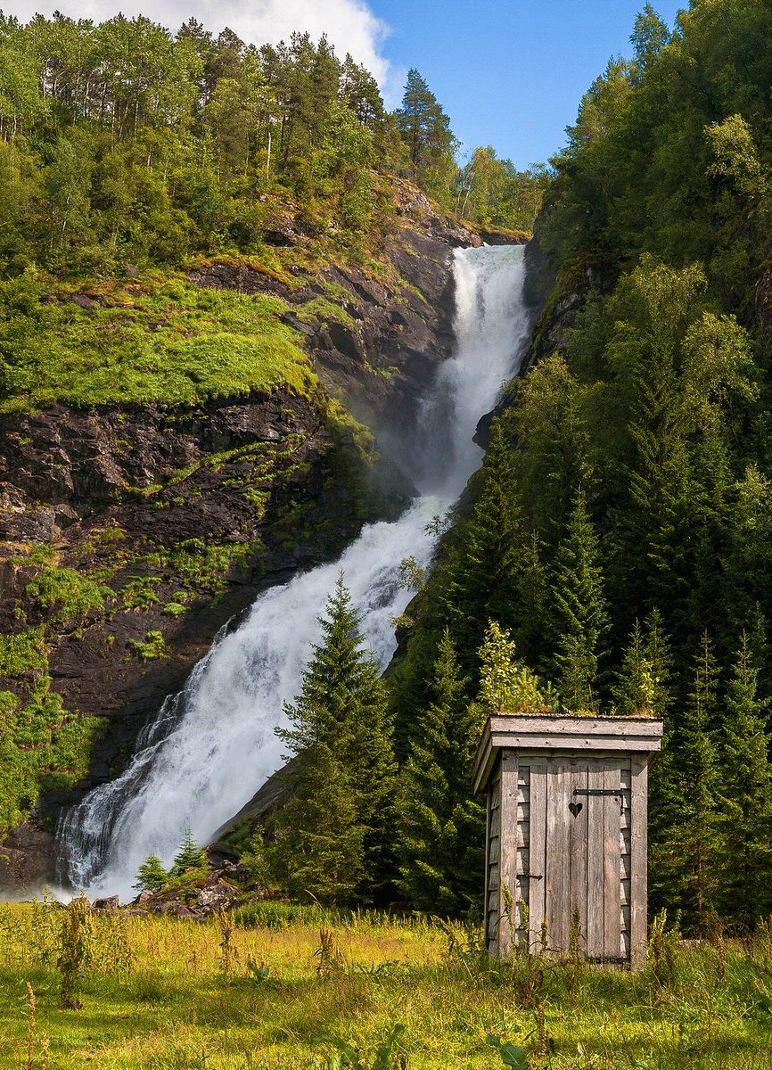 lonelyplanet's tweet photo. Fame of thrones: the world's most extraordinary toilets https://t.co/kk3DYakKbM #lp #travel https://t.co/VYDrkC7CIn