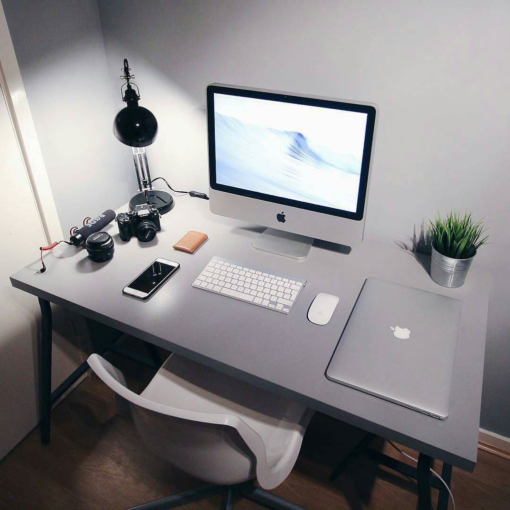 techober's tweet photo. Fan of #minimal setups? Here is @cgower's workstation.
Tag #Techober to get featured. https://t.co/AfgXZxudo2 https://t.co/F2B7ZwcxQU