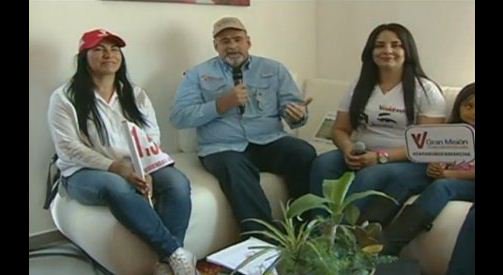 webnotitarde's tweet photo. #AHORA Gobernador @AmeliachPSUV encabeza entrega de viviendas en el estado Carabobo https://t.co/05uhXDRcMP