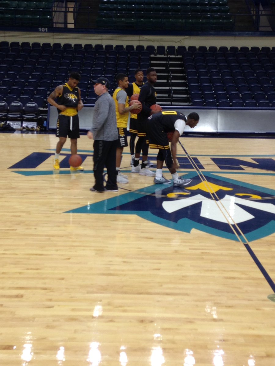 Towson_MBB's tweet photo. We are live here at UNCW for our pregame shootaround. Game time is 7p from Trask Coliseum. https://t.co/jDRdTcfAtY
