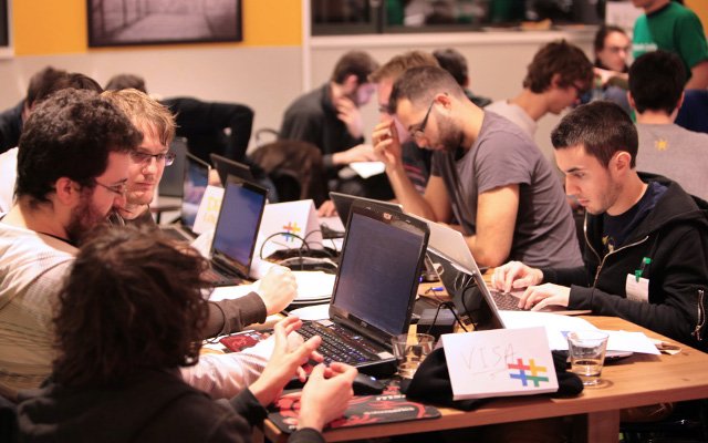 GoogleEnFrance's tweet image. Le sujet du concours #hashcode2017 - comment optimiser le stockage des vidéos en ligne pour optimiser leur distribution