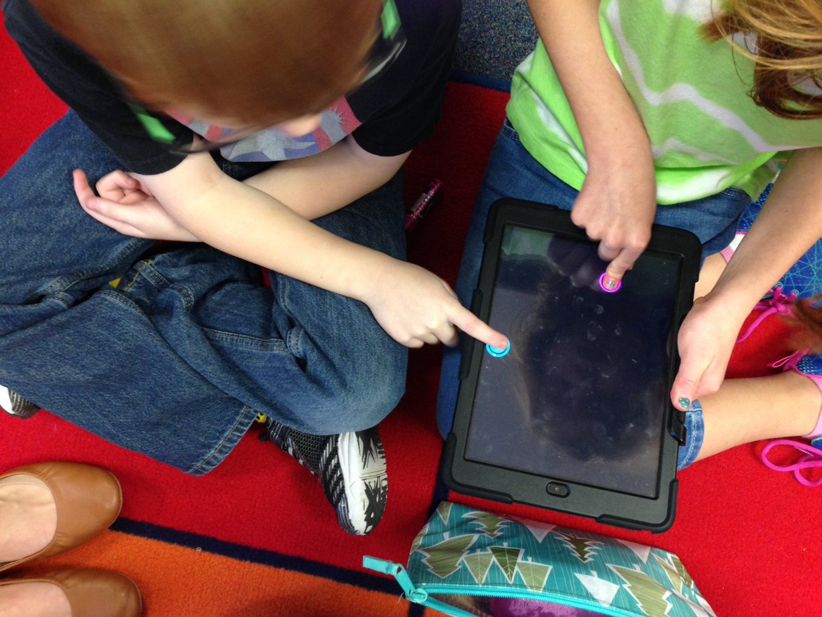 MrsSaraSargent's tweet photo. We've posted about this before but it's a must-tweet for #DLDay! We use #Chwazi, a free random student selector, daily &amp; ❤️ it! #bearshine https://t.co/7zsVmPsJx4