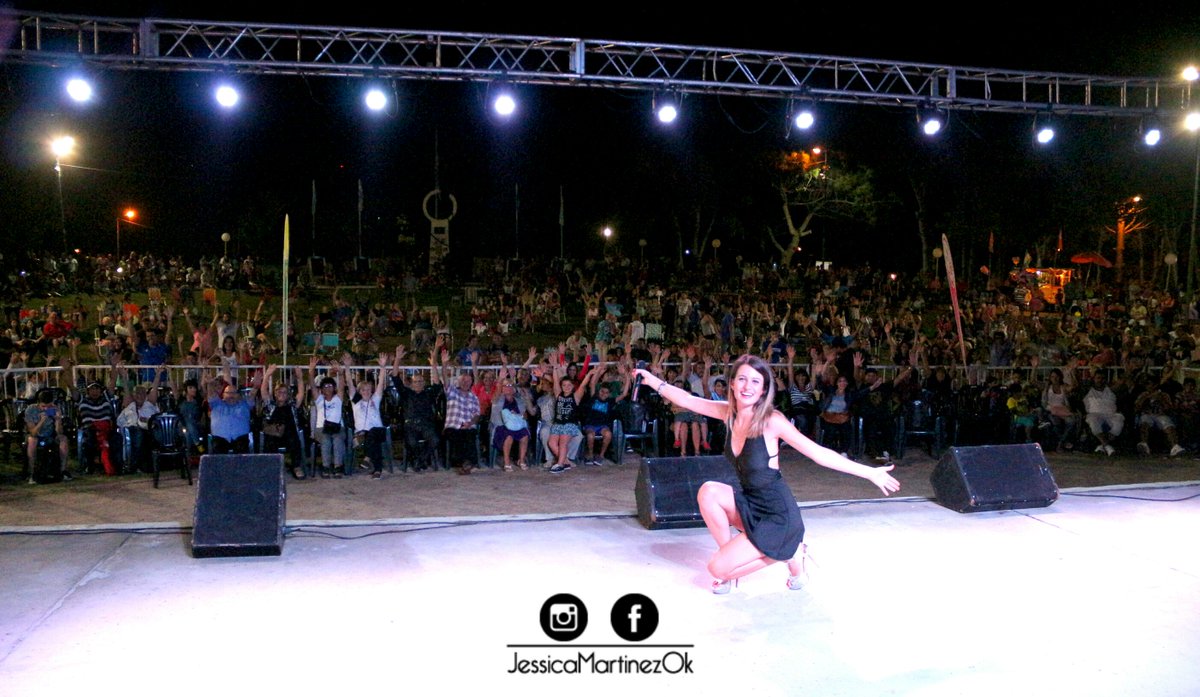 Jess_MartinezOk's tweet photo. Hermoso público!!! Así fue la noche del 57º #Aniversario de #LasToninas 😍 @lacorderoes @PartidoLaCosta @prensalacosta @tetomedinaok https://t.co/gWgIT5qdK6