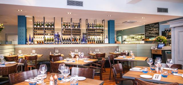 LDNcard's tweet photo. Fan of seafood? Freshly caught daily, Fishworks #london offers 20% off seafood #londonforless #londonfood https://t.co/oMey60joUR https://t.co/uNM8gbIlM9