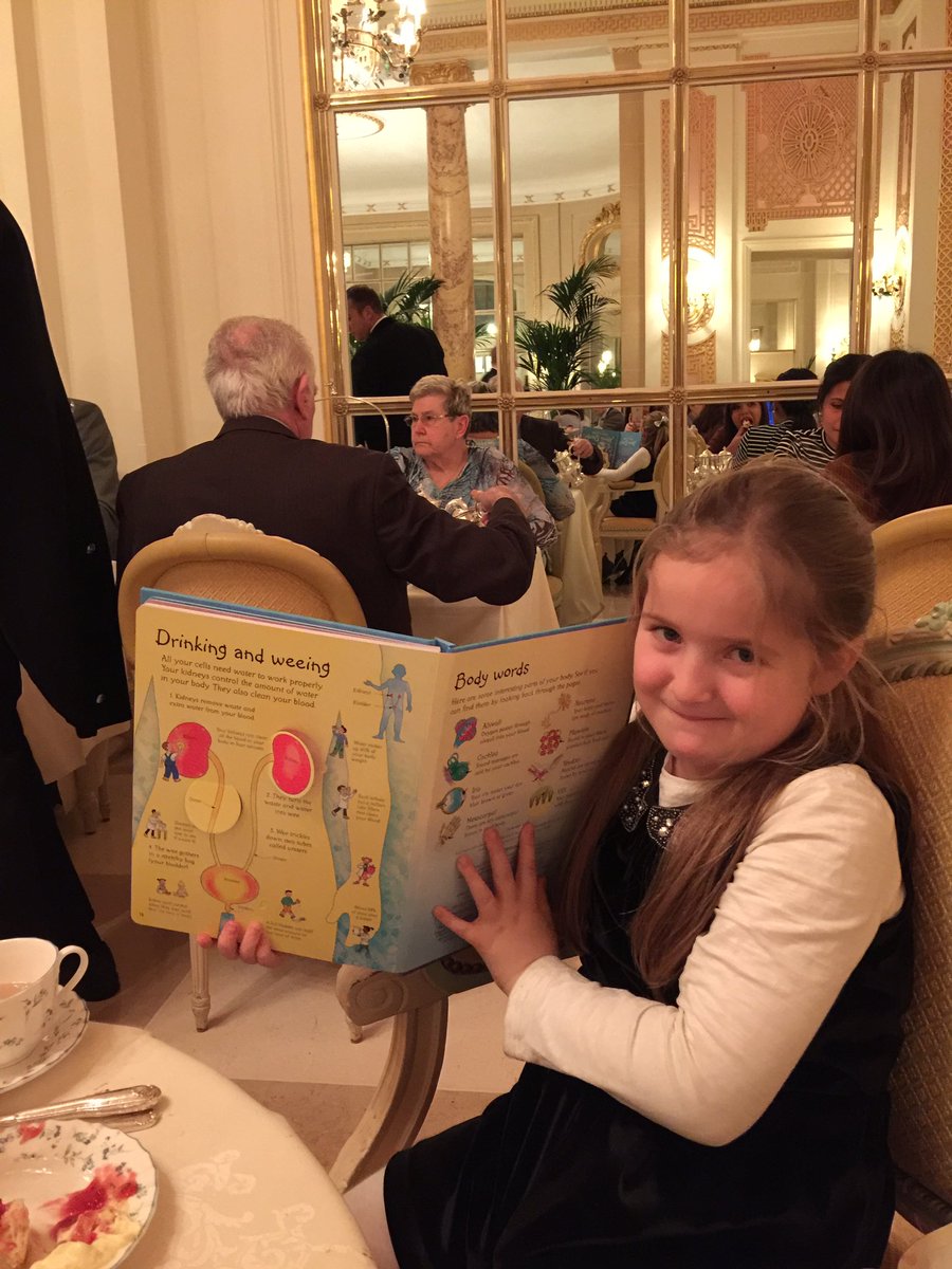 clleyshon's tweet image. @theritzlondon #afternoontea #cannottakeheranywhere #bodilyfunctions