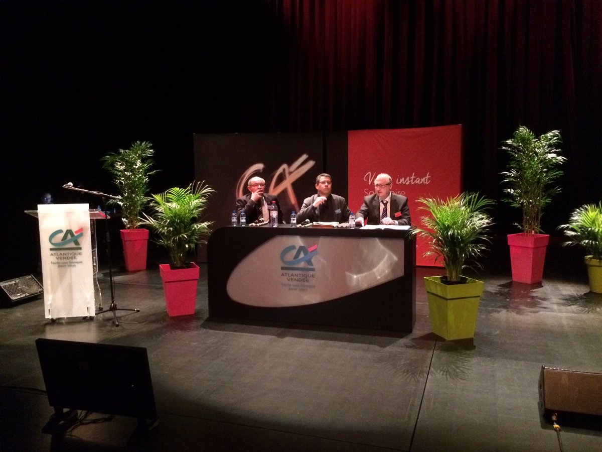 BenMqt's tweet photo. @CAAtlantVendee L'assemblée générale de la Caisse Locale de Fontenay le Comte est lancée ! #CAAV https://t.co/Aqb7n47hIV