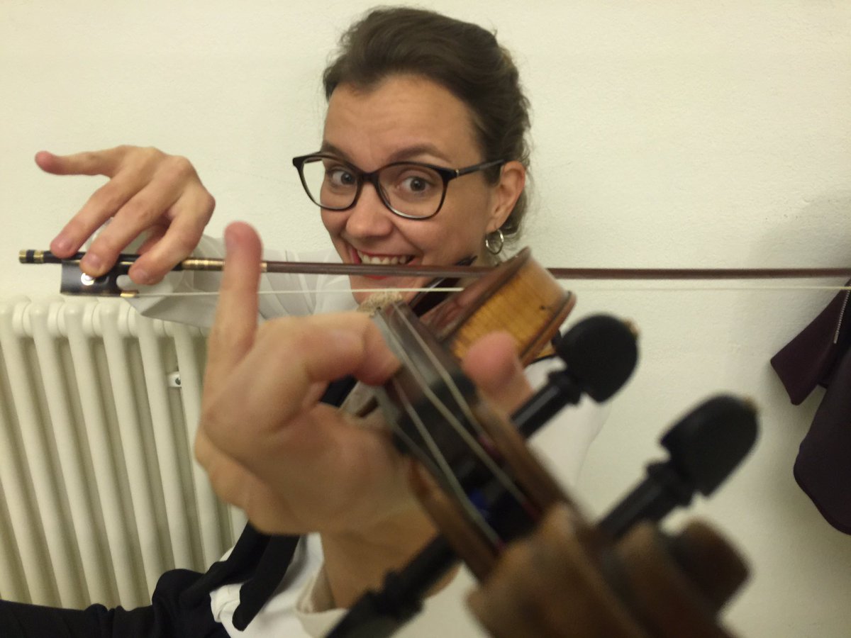jack_liebeck's tweet photo. Amandine Savary tries to demonstrate how to play the opening chord of Beethoven Op1 no1 @TrioDali https://t.co/sYBzzMQpTk