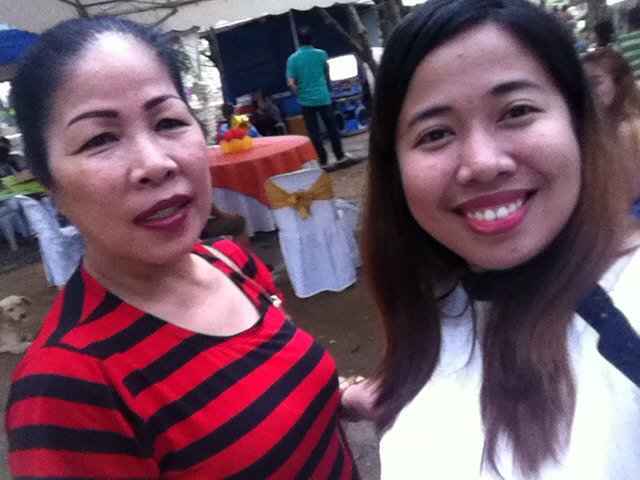 SalcedoJane's tweet photo. At dahil pa despidida nila, first picture ever with my Mom. 😂😢😅
Bat kase sa kulay pa ni Daddy ako nag mana 😣😜 https://t.co/GzU5UvfFyn