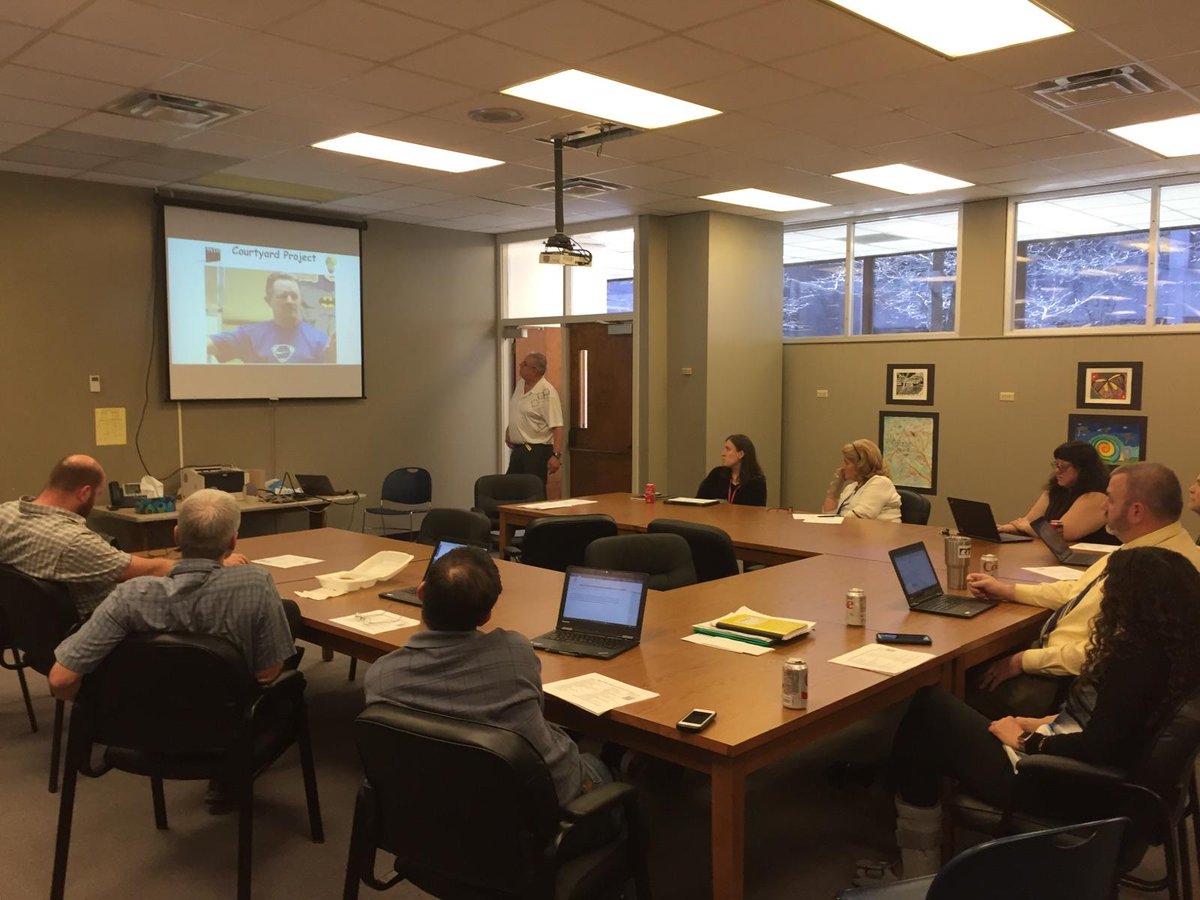 JMS_Eagles's tweet photo. Thanks to @mjgormans for your help today and for sharing with the staff of @JMS_Eagles about #PBLProcess @DiscoveryEd  @ORSchools https://t.co/l0LrLyBxPX