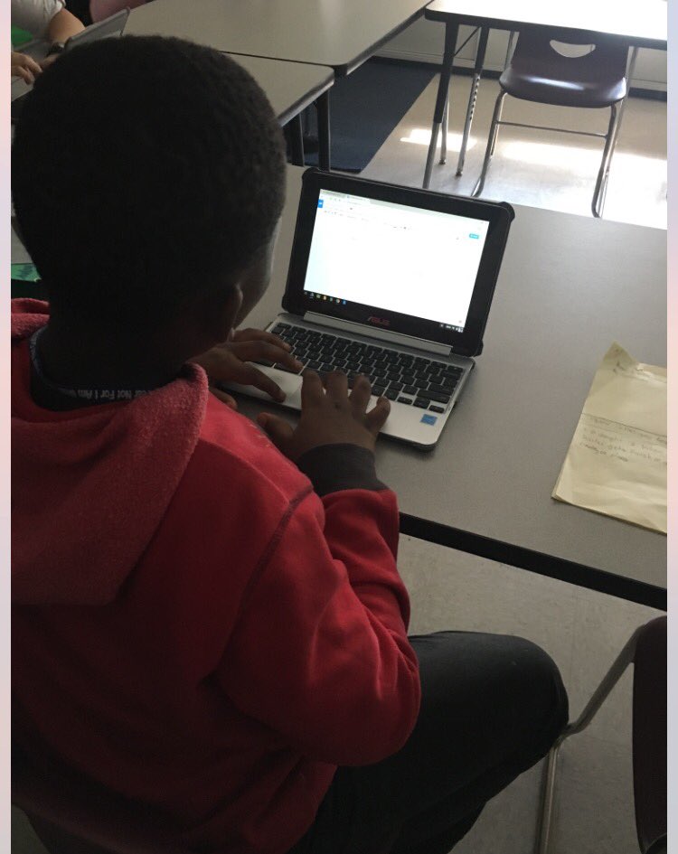 SwataraMSinfo's tweet photo. Chromebooks are expanding our classrooms at SMS https://t.co/Lp8X6IRN0t