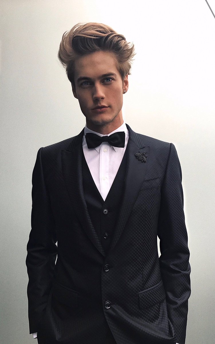 neelsvis's tweet photo. #brits https://t.co/1dXLeIqeck