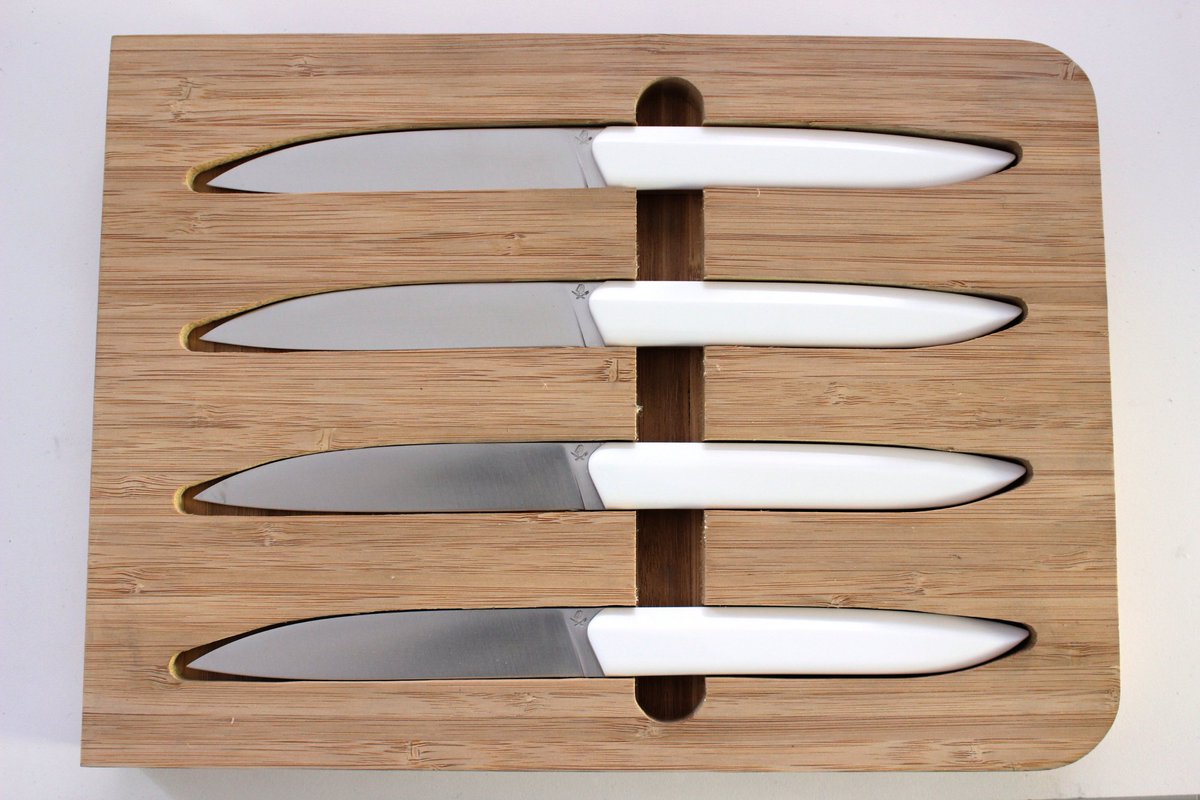 RoRijsdam's tweet photo. Tableknives from @RolandLannier , just some of our big collection , and we are the agent / importer , Cheers mate #TablewareIsNotDead https://t.co/MkPQPW9Ymy