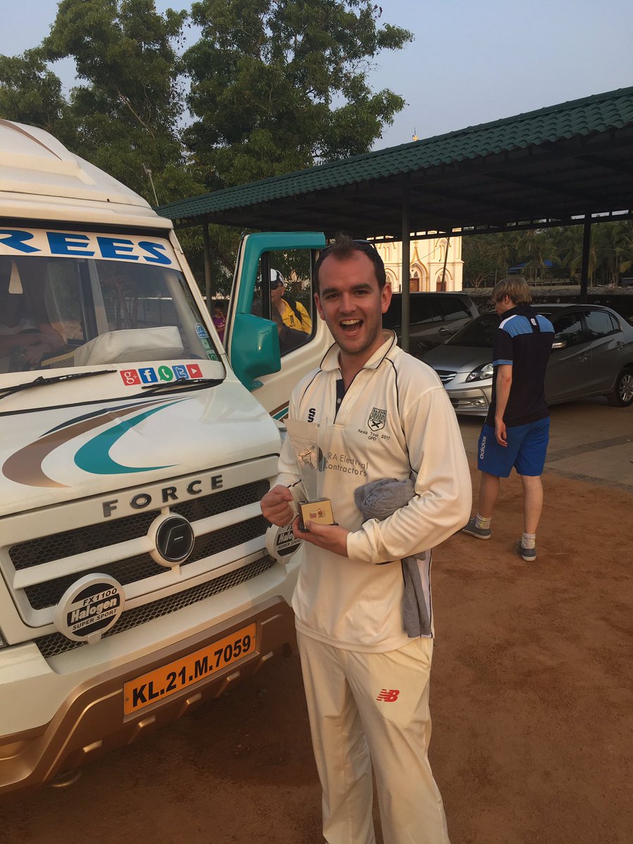 BarnsGreenCC's tweet image. Skipper Guy Duhig steered us to a comfortable victory today! #IveGottaComeOff