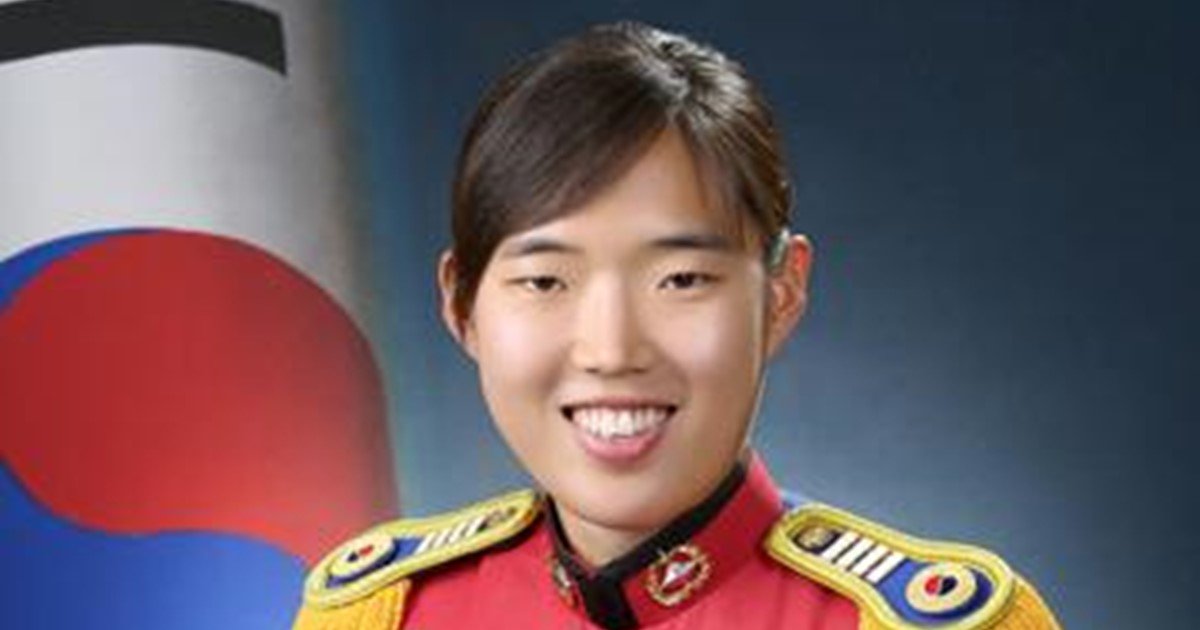 육사 졸업식 1∼3등 모두 여자생도…개교이래 처음 ow.ly/lmFj309iYTH #육사