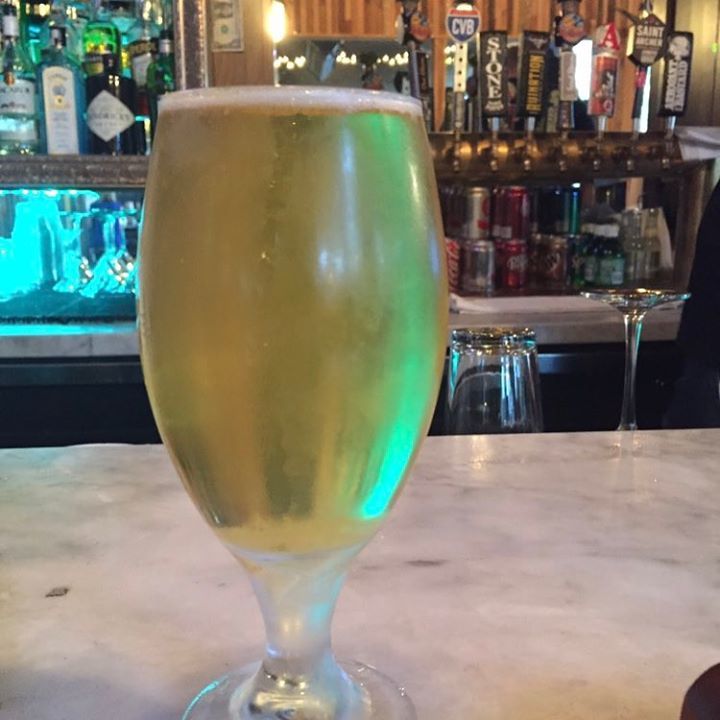 bbq_ps's tweet photo. Thirsty this Thursday? It's happy hour!! 
#smoketreebbq #palmsprings #palmdesert #happyhour #beer https://t.co/mJ5Vp89zCl