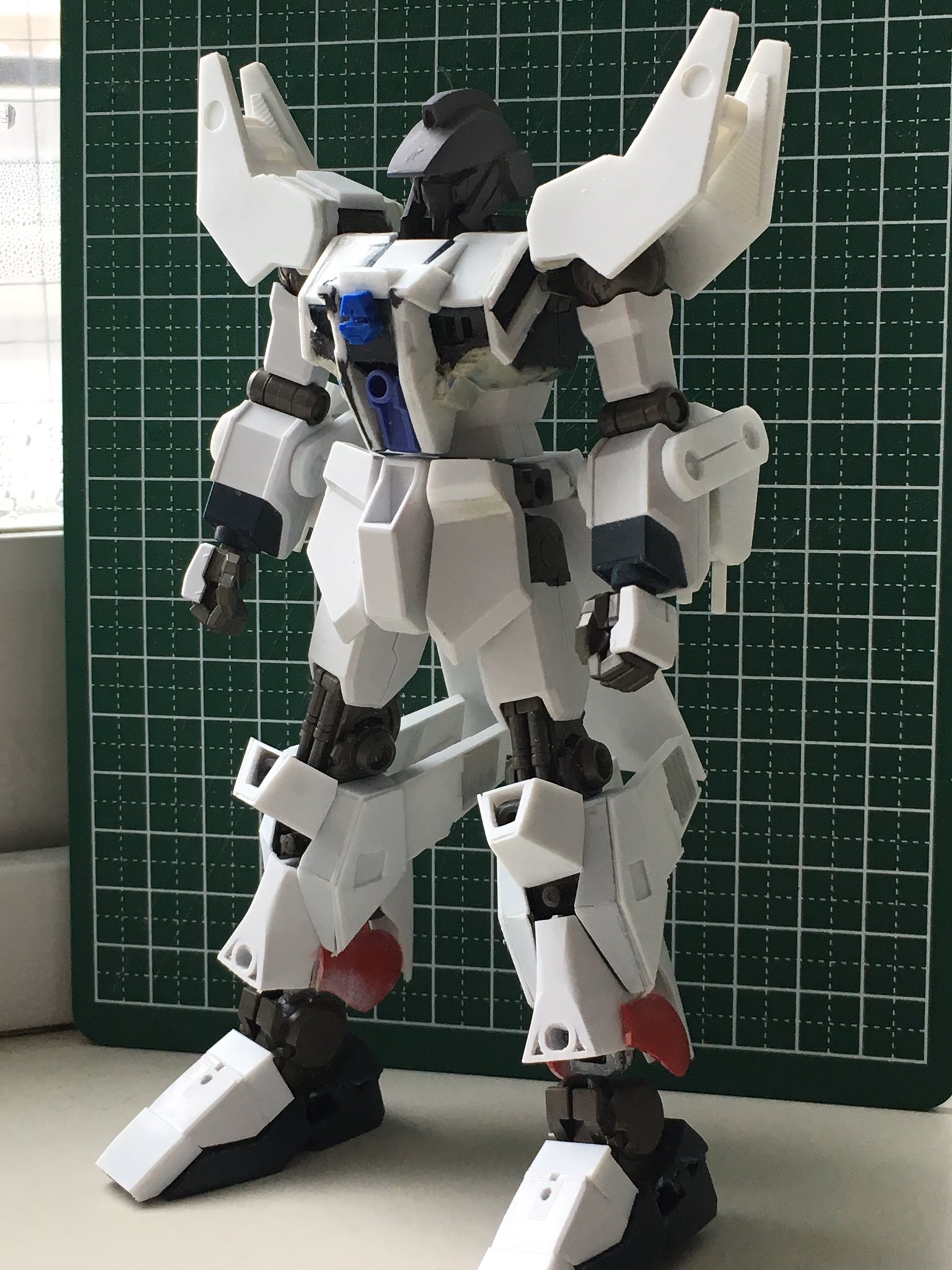 ぷらもワークス 本当は今日の量産型コンペにこいつを持って行く予定でした 去年の10月から作ってこの進捗 主にペルソナのせい 量産型サイコガンダム