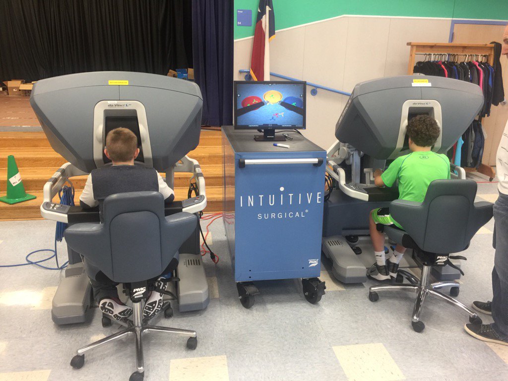 BSWMCLakePointe's tweet photo. Having a blast sharing the surgical robot at Pullen Elementary's STEAM Night!  Come see us. https://t.co/xguaXmEsMm