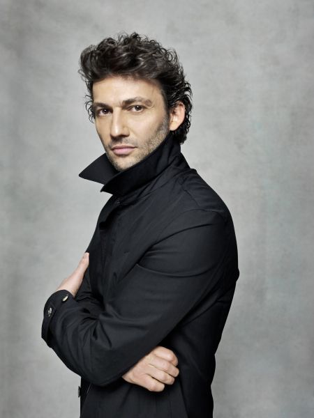 Florian_Vienna's tweet photo. HISTORY! - Wiener Opernball 2017 mit Startenor Jonas Kaufmann #Wiener #Opernball2017 #ViennaOperaBall #Vienna #Wien https://t.co/XlssxDPCbJ https://t.co/xKciVMibBm