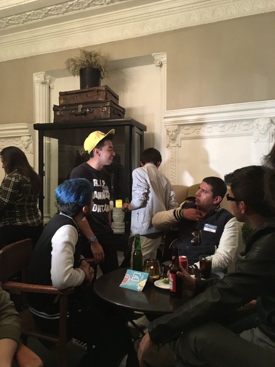 2b's tweet photo. Speed dating #2bMx https://t.co/OwZLjaMXJ9
