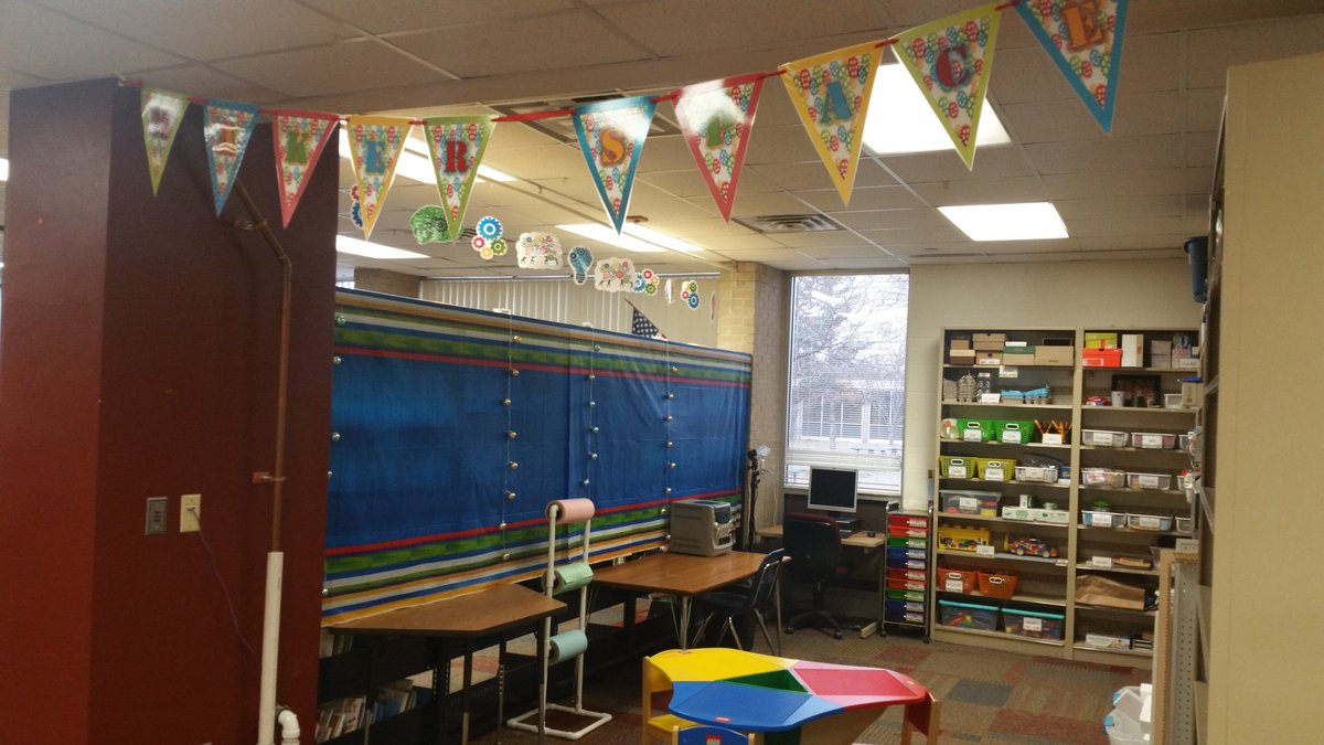 s_draayer's tweet image. .@isd279 check out the progress in the #PLmakerspace @PalmerLakeElem ! Feat. Lego league kiddos and the awards they won at the expo!