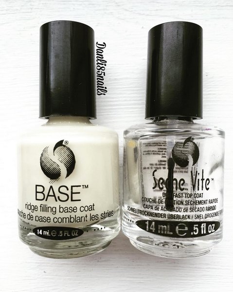 SecheNails's tweet photo. Keep your manicure smooth and shiny from beginning to end with #SecheBase and #SecheViteTopCoat like Daniela https://t.co/GUrGK0ztoE