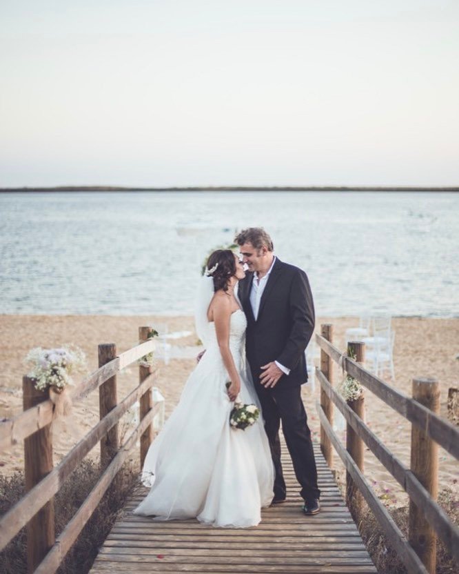 Por fin en la web (enlace directo desde el perfil) la boda a orillas del Atlántico de Luis… ift.tt/2mhoXaF