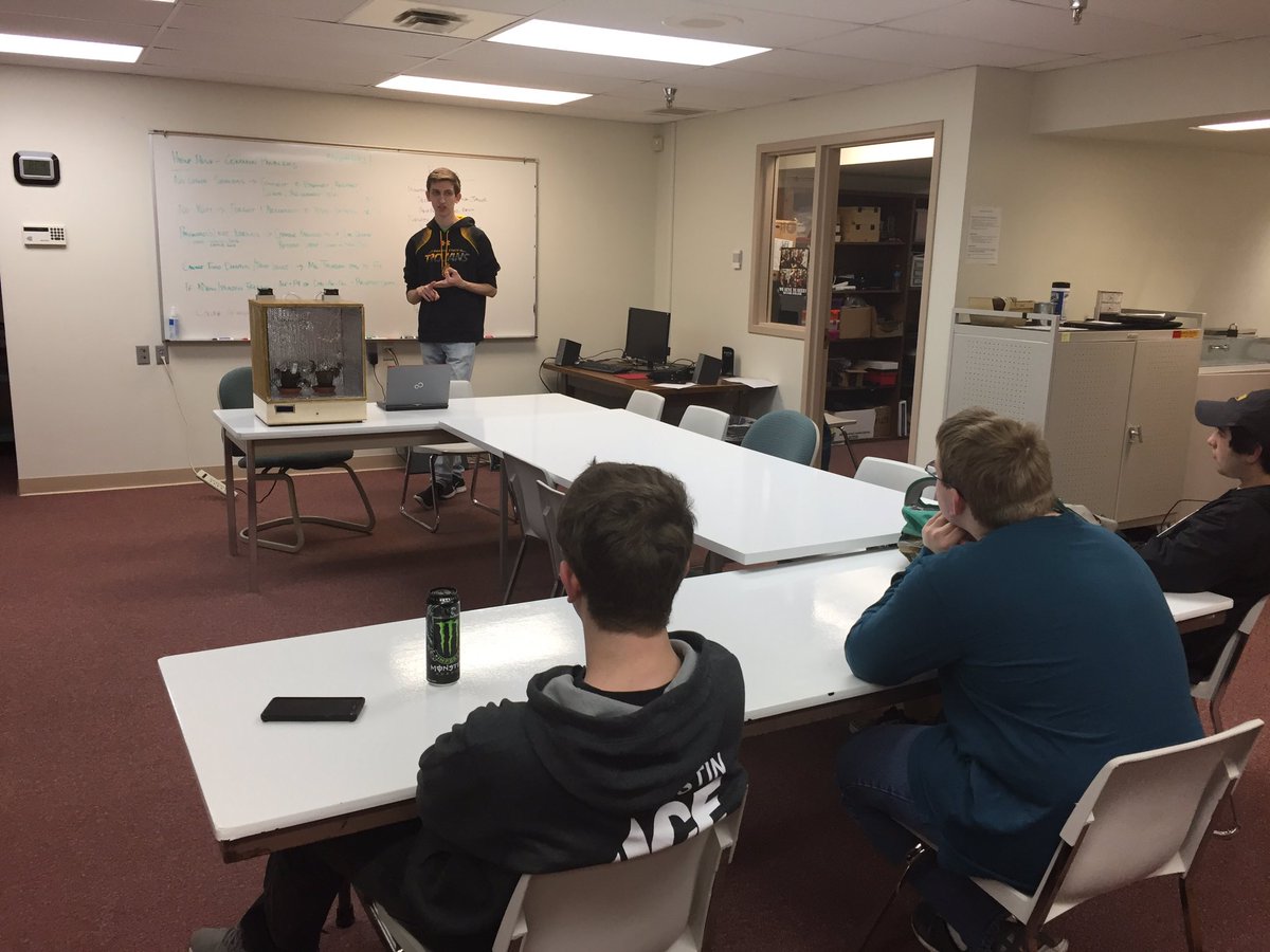 PackerPowerUp's tweet photo. AHS alumni Griffin Egner speaks to Student Tech Team about cyber-related career fields and Dakota State University. #austinistechnology https://t.co/KUSMKjoA9N