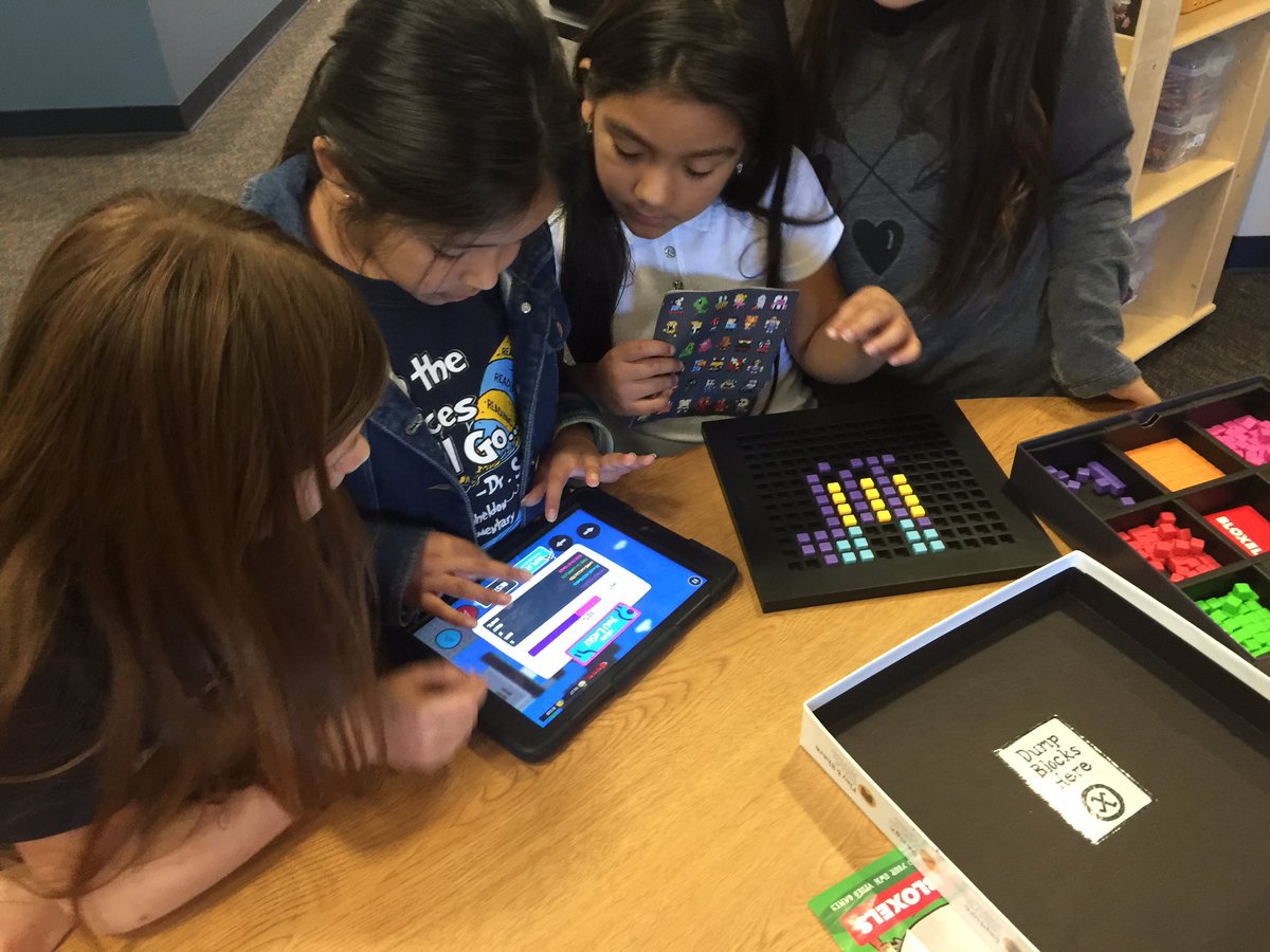 TigersinLibrary's tweet photo. Bloxels - creating their video game pixels on Digital Learning Day at Sheldon Elementary @SheldonISD #DLDay https://t.co/ytW22cWWvw