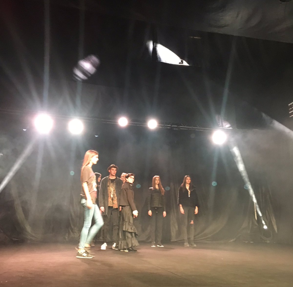ESMA_Events's tweet photo. "Nits de punt i pell" #08700 @080_bcn_fashion #byesma #Igualada #production #showmanagement #casting #models https://t.co/sVChbIn2jv