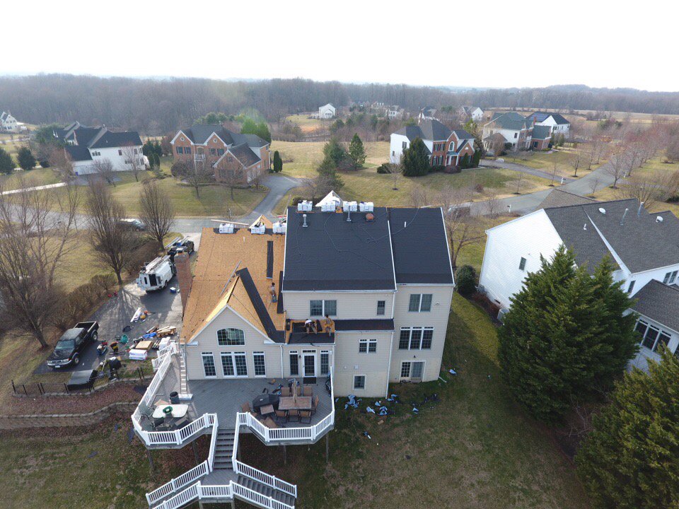 ReBuildInc's tweet image. Another great installation! Awesome job guys!! #GAFRoofing @gafroofing