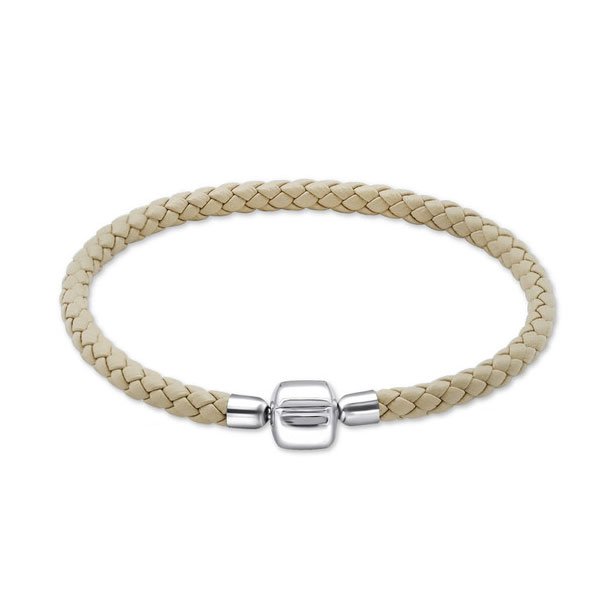thesilvergift's tweet photo. Leather &amp; Silver Bracelets https://t.co/UjlB7Iv0af #leatherandsilver #leatherbracelets https://t.co/b1nVSpdB5B