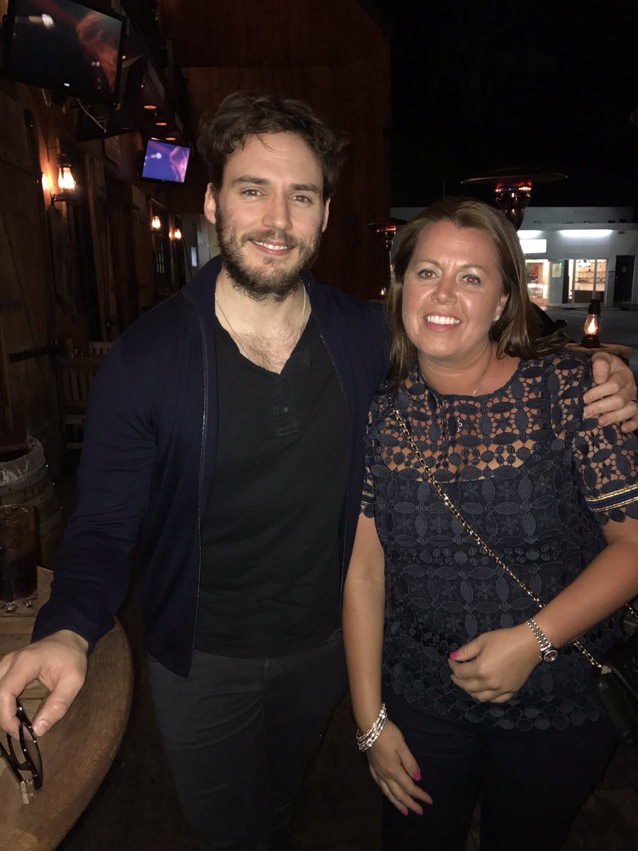 SamClaflinFans's tweet photo. What a lovely photo of @samclaflin with a fan in LA recently (via @leannestweeting 😊) https://t.co/fz7qZqleA3