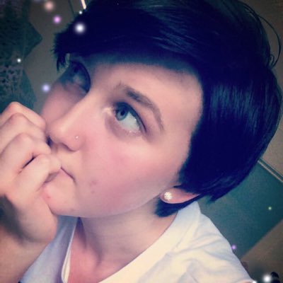 aliknoisfalling's tweet photo. #NewProfilePic https://t.co/cFkTjpKfYm