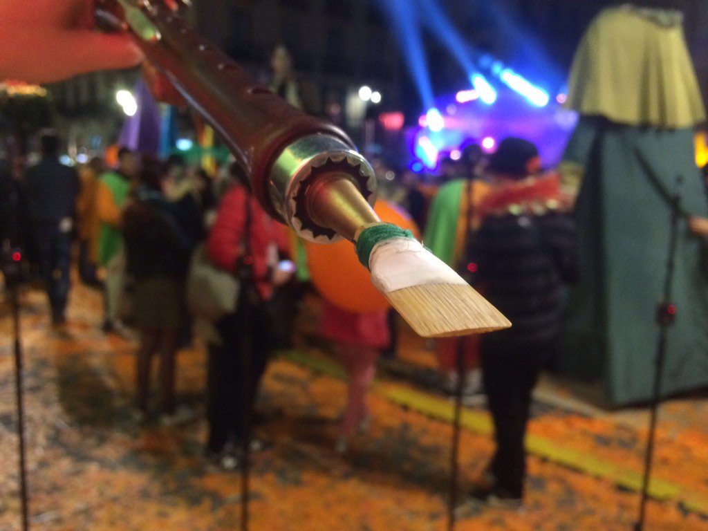 Primera cercavila amb canya de bambú del Pere Massalies.
Peta fort i puja mb!

#Ganxets #Gralla