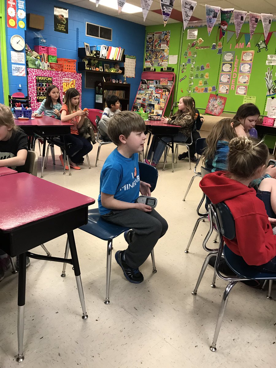 leannekirk35's tweet photo. More fun with fractions using our #activotes #technology #3rd grade https://t.co/lS8hQ4i62T