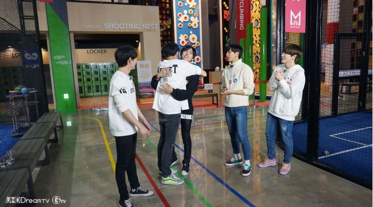 biginning_jp's tweet photo. HelloKorea2 28④
#비아이지 #Hellokorea2 #헬로코리아
https://t.co/S0Da82zqFT
@BIG_GHofficial @gtv_hellokorea https://t.co/nNkRDebMGg