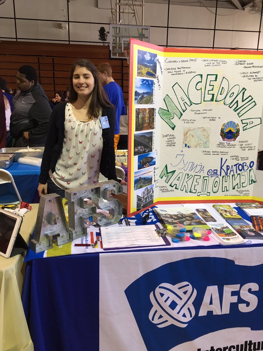 afsworldflags's tweet photo. Global Fair! #afs #KLYES #Macedonia https://t.co/LyviIurhK4