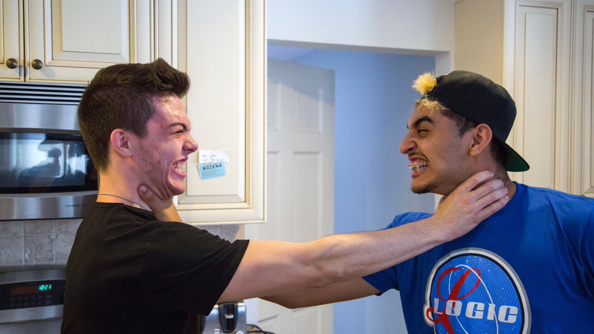 FaZeApex's tweet photo. This is what I live with https://t.co/gVJdQtG2V7