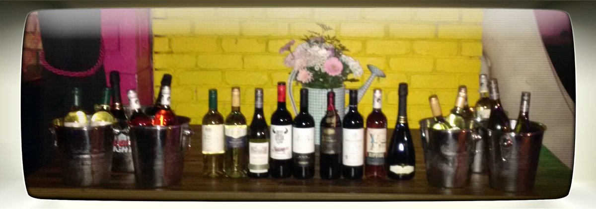 Maireadcat's tweet photo. 🍷🍷🍷Wine Tasting @maverick_NI #greatstaff #fabwines #funtimes @unitedwines 🍷🍷🍷 https://t.co/H2pFwyhTIA