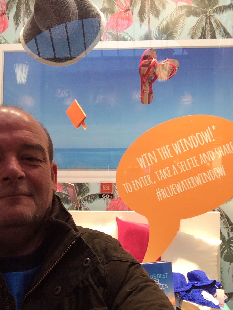 AlexLovesToBake's tweet photo. @TweetBluewater #BluewaterWindow what an awesome opportunity #FingersCrossed https://t.co/OjLOcrb17k