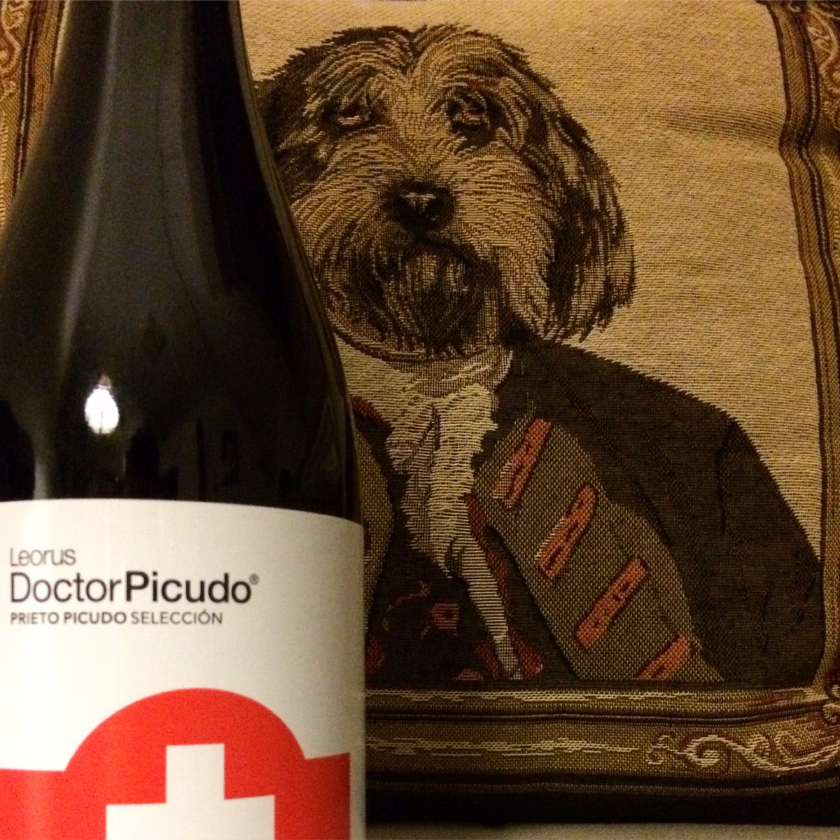 DoctorPicudo's tweet photo. Life #DoctorPicudo #tinto #Roble #PrietoPicudo #TierraDeLeon #leonesp #winelover #LaPitanza #Becook #BarrioHumedo https://t.co/PauoGAVt5Q