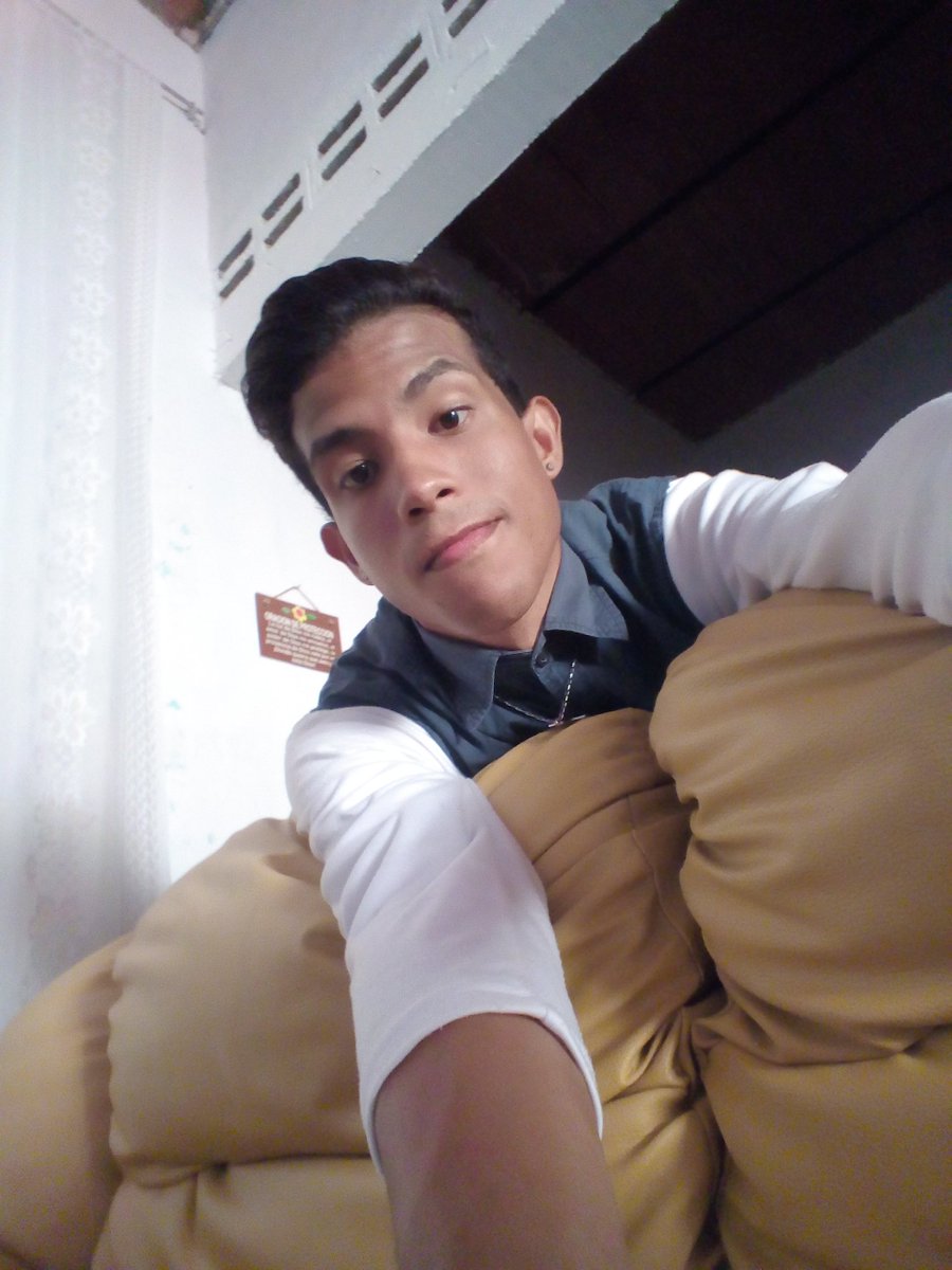 DannyIPR's tweet image. Las miradas dicen lo que los sentimientos callan :$ 😍😍