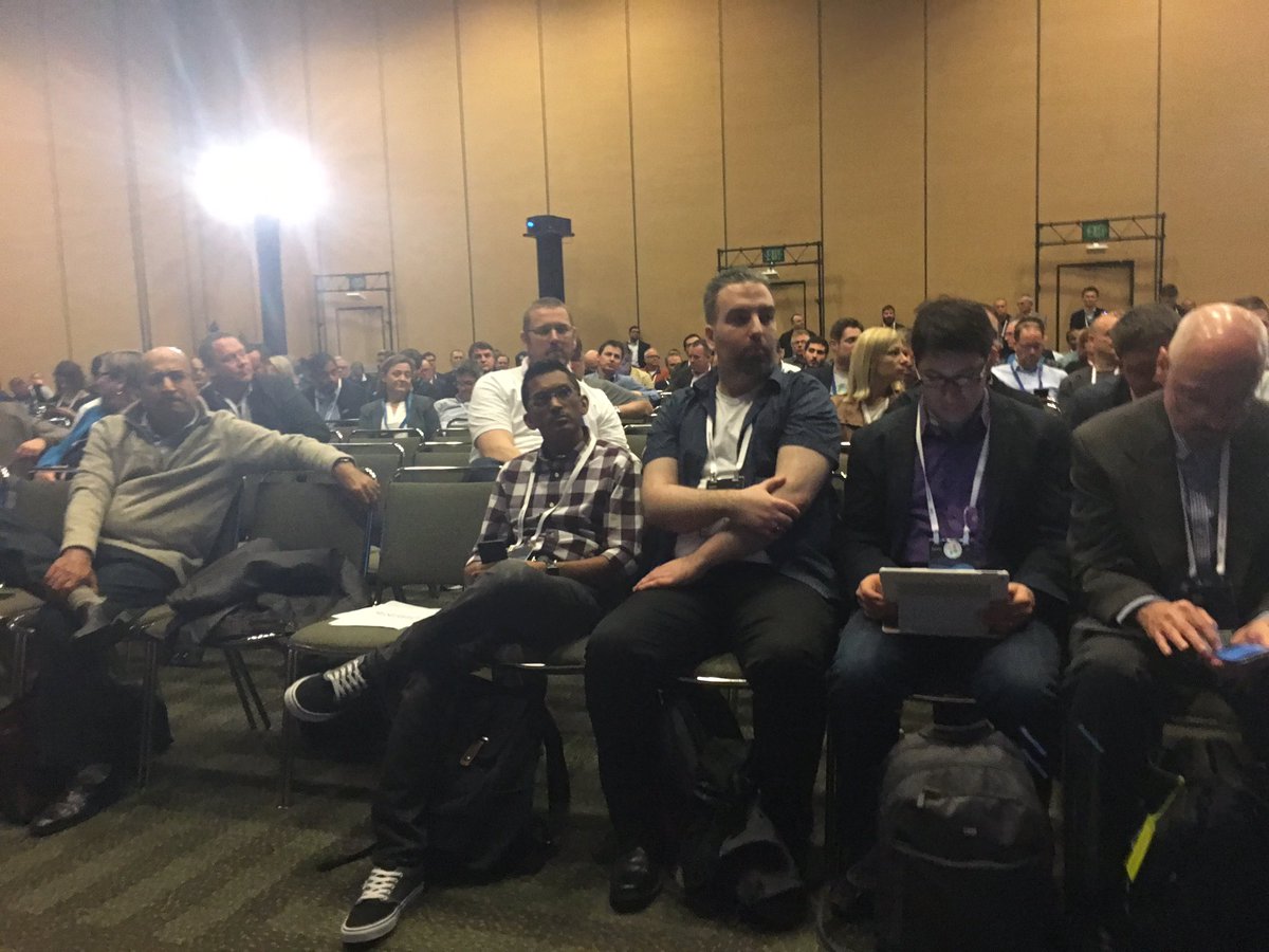jasonroygary's tweet photo. Meet the Developers from the other side #connect2017 #ibmconnect https://t.co/JGpg21MmL2
