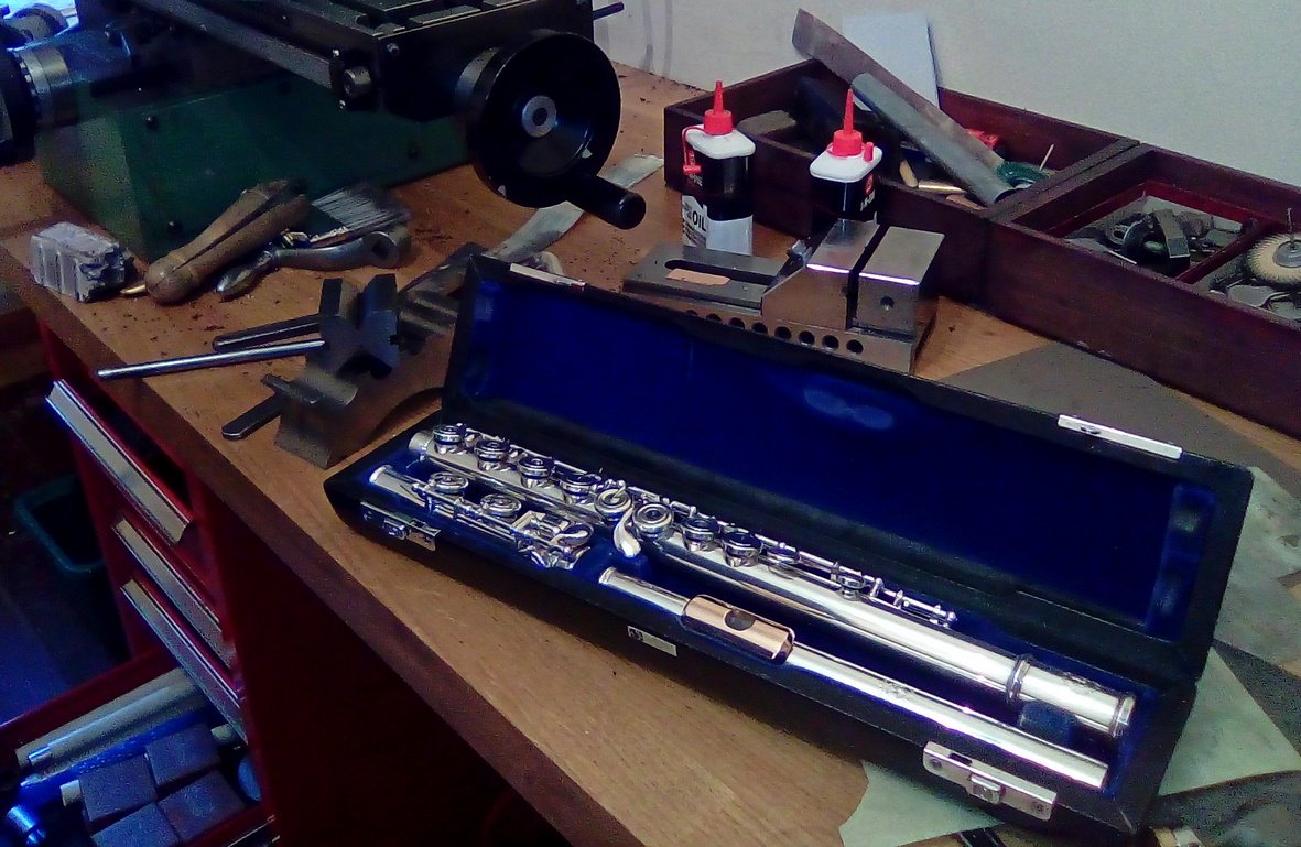 AHaswell_Repair's tweet photo. Start of our new blog - we visited the flutemaker Willy Simmons to see his latest flute - and it's a beauty!
https://t.co/o1sb4QHZyC https://t.co/DO4LJHp3pA
