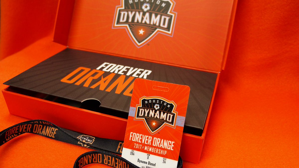 HoustonDynamo's tweet photo. Like Christmas in February 🎁

#ForeverOrange Members started getting their season ticket boxes: https://t.co/M0rTRkvSAn https://t.co/5E0JKrIquj