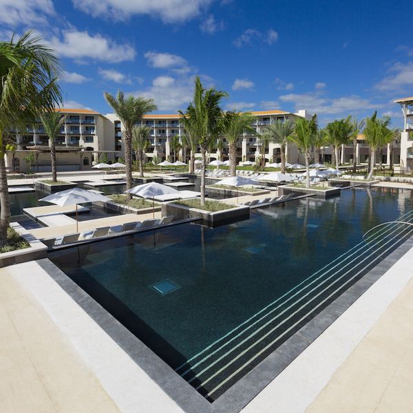 WorldWideLuxe's tweet photo. This isn’t like any all-inclusive hotel we’ve ever seen. https://t.co/N2bdmsiOTq via @AFARMedia https://t.co/Ber2R0ozYw