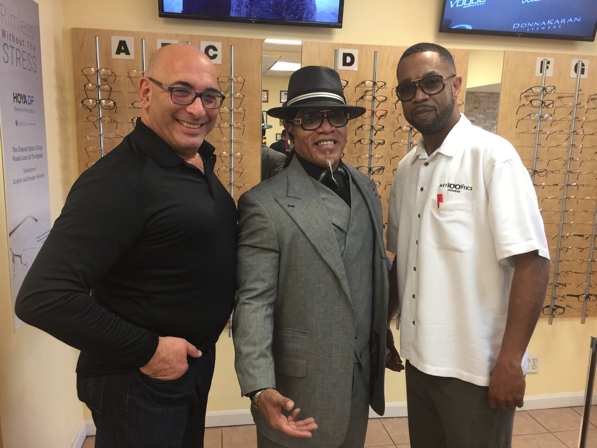 WindowsofHipHop's tweet photo. Excellent visit to #MetroOptics #JonBonizio #WestTheBest #Eyehealth #Iamamember #WindowsofHipHop #MelleMel https://t.co/XXyHDYkLxO